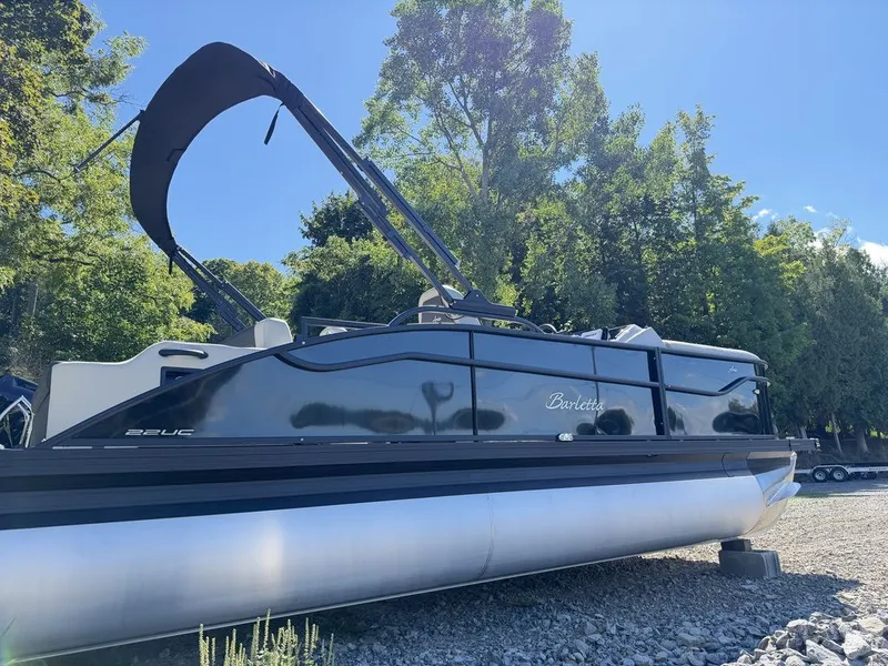 Slide: The Image of Barletta Boats A22UC 2027 - 4
