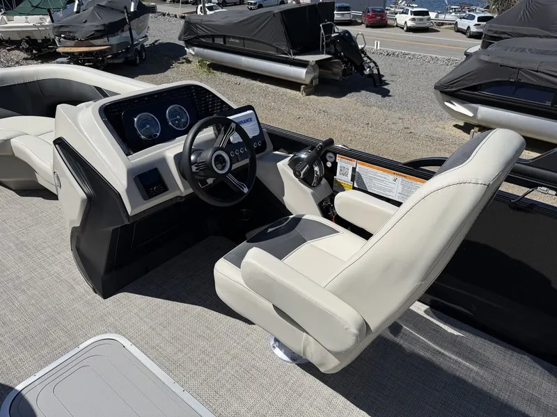 Slide: The Image of Barletta Boats A22UC 2027 - 32