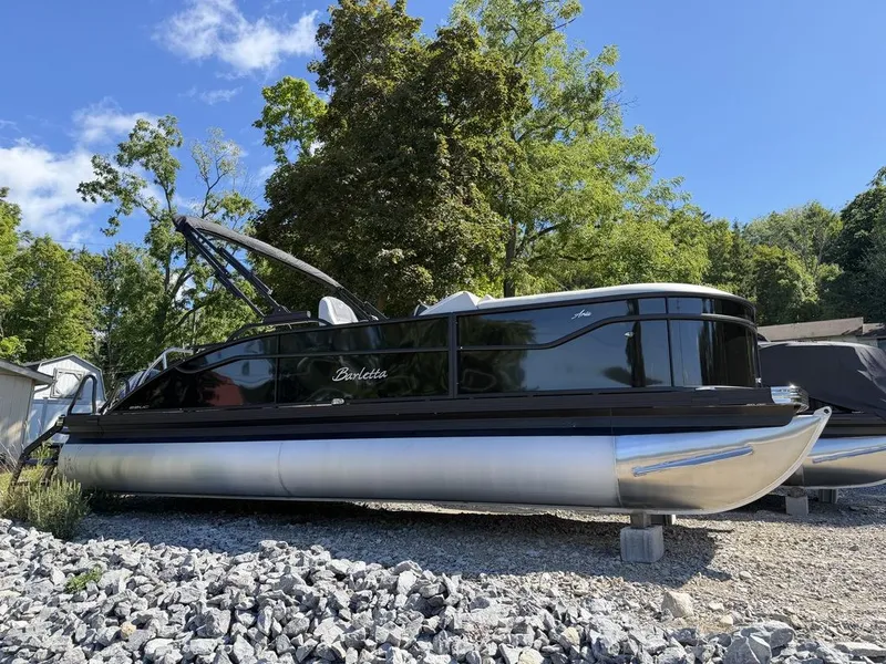 Slide: The Image of Barletta Boats A22UC 2027 - 5