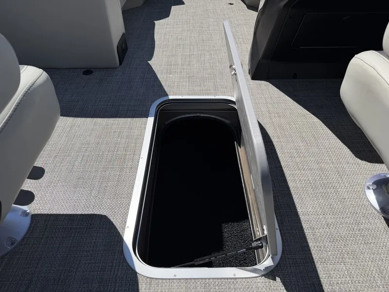 Slide: The Image of Barletta Boats A22UC 2027 - 34