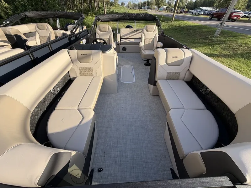 Slide: The Image of Alera Marine 22L 2027 - 12