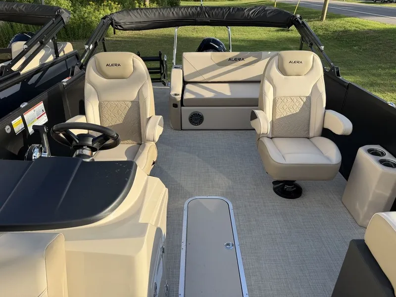 Slide: The Image of Alera Marine 22L 2027 - 15