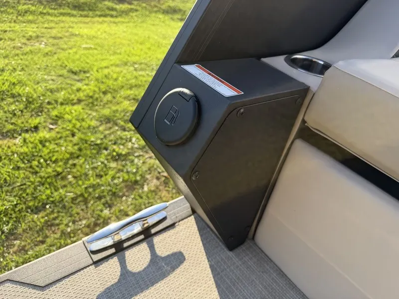 Slide: The Image of Alera Marine 22L 2027 - 23