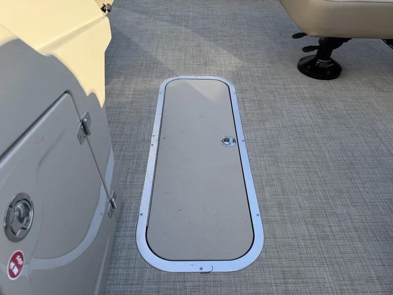 Slide: The Image of Alera Marine 22L 2027 - 35