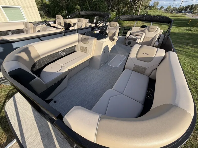 Slide: The Image of Alera Marine 22L 2027 - 14