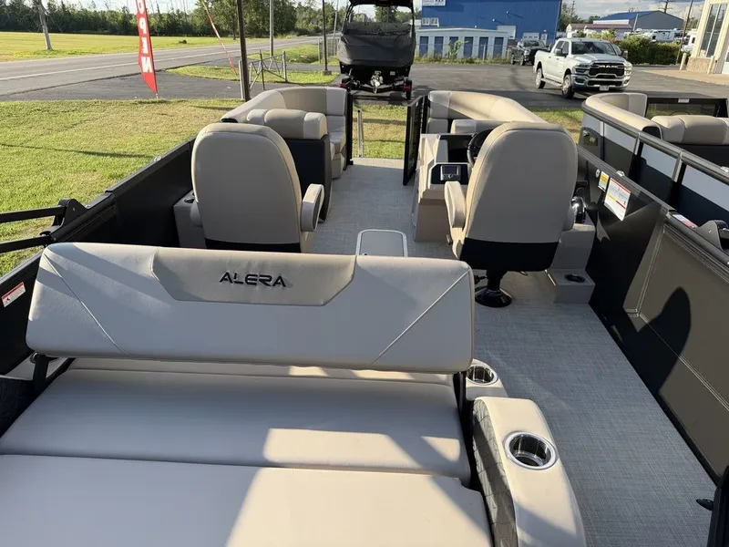 Slide: The Image of Alera Marine 22L 2027 - 22