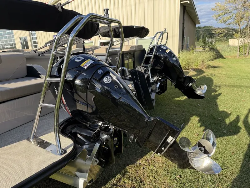 Slide: The Image of Alera Marine 22L 2027 - 9