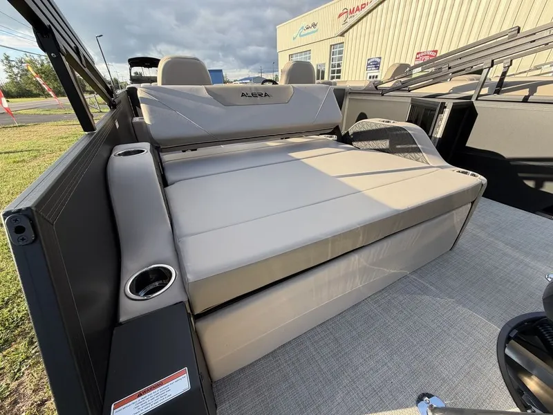 Slide: The Image of Alera Marine 22L 2027 - 24