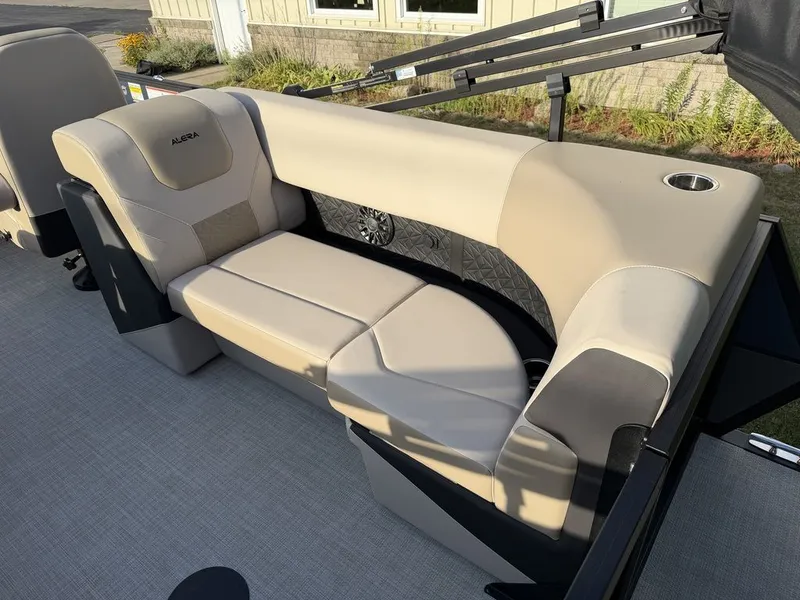 Slide: The Image of Alera Marine 22Q 2027 - 33
