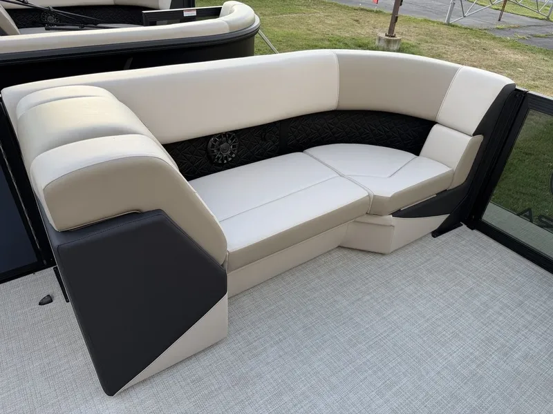 Slide: The Image of Alera Marine 22Q 2027 - 14