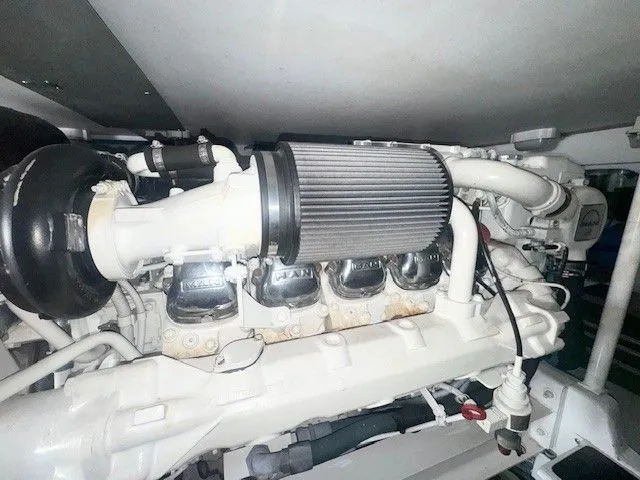 Slide: The Image of Viking 50 Convertible 2000 - 39