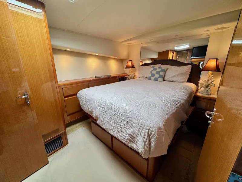 Slide: The Image of Viking 50 Convertible 2000 - 28