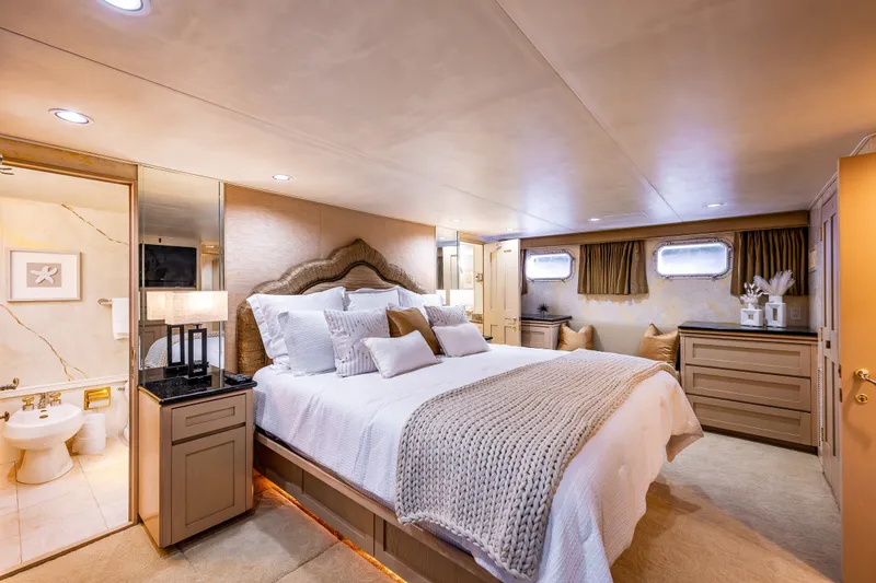 Slide: The Image of Broward Motor Yacht 1991 - 29
