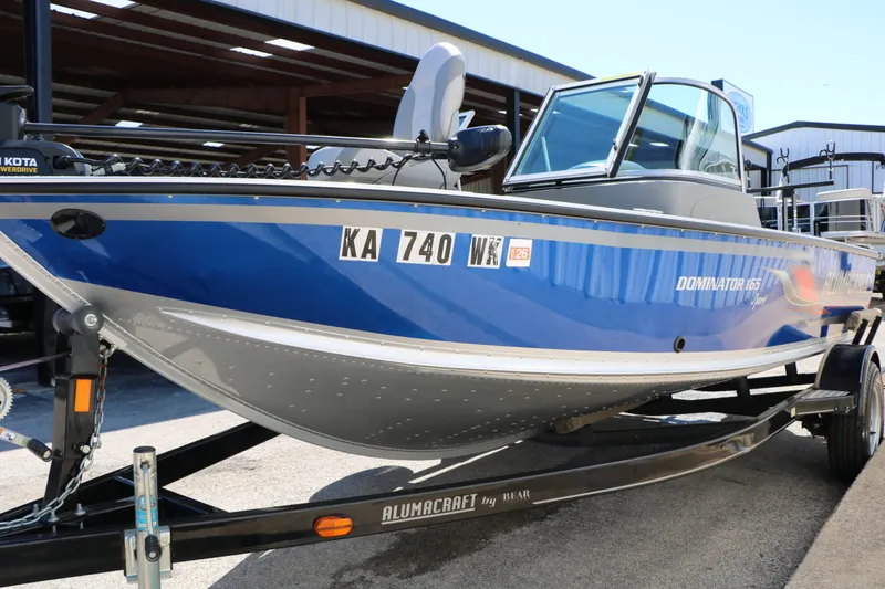 Slide: The Image of Alumacraft Dominator 165 Sport 2008 - 4