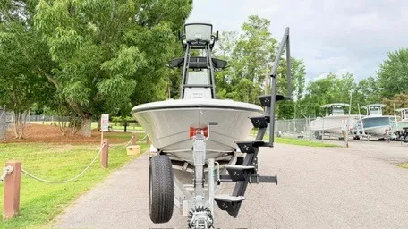 Slide: The Image of Pathfinder 2500 Hybrid 2026 - 7