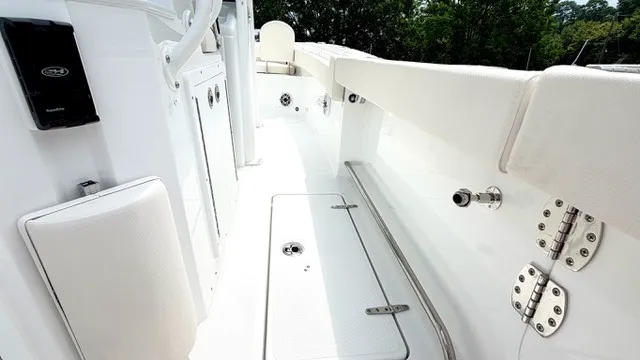 Slide: The Image of Sea Hunt Ultra 265 SE 2027 - 36