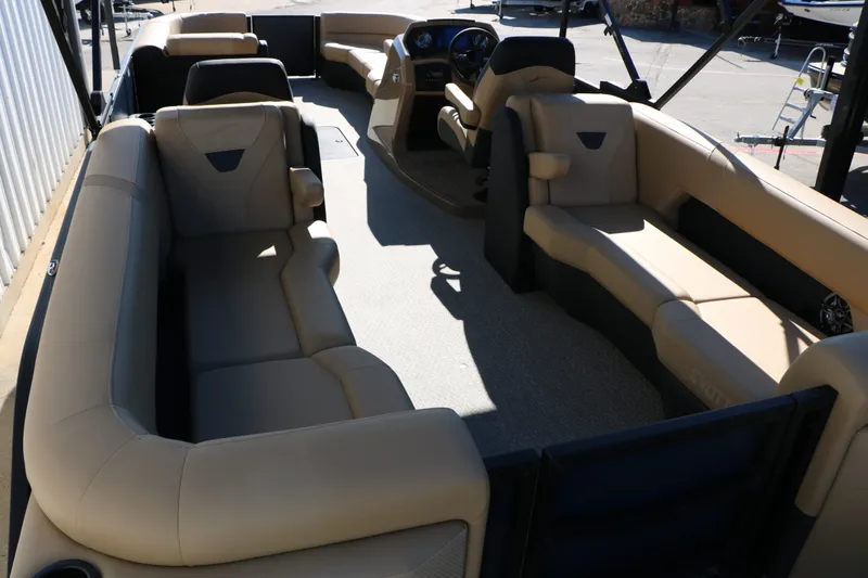 Slide: The Image of EVOTTI 525 QL Tri-Toon 2026 - 19