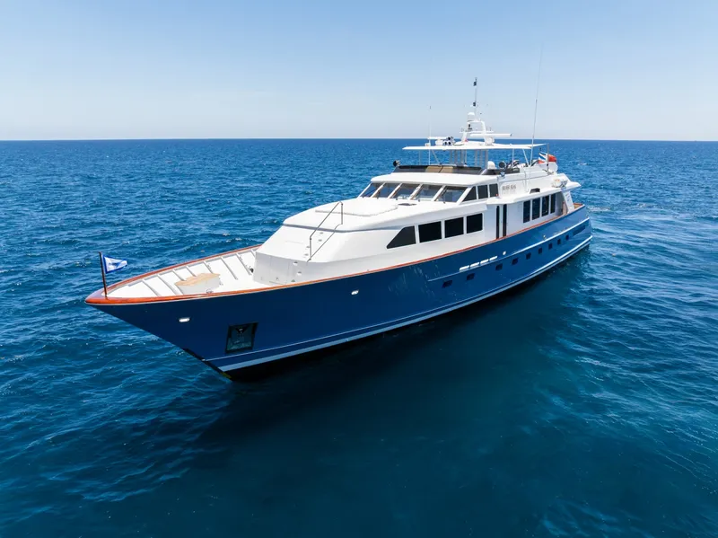 Slide: The Image of Burger Boat Company Raised Pilothouse 1998 - 96