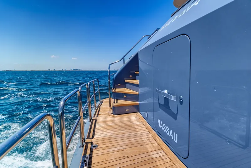 Slide: The Image of Burger Boat Company Raised Pilothouse 1998 - 86