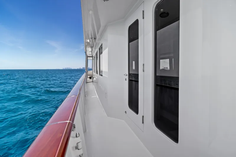 Slide: The Image of Burger Boat Company Raised Pilothouse 1998 - 80