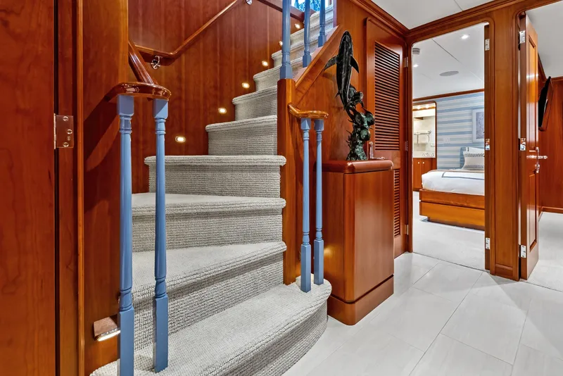 Slide: The Image of Burger Boat Company Raised Pilothouse 1998 - 18