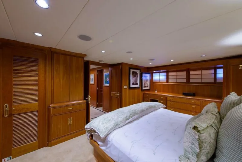 Slide: The Image of Burger Boat Company Raised Pilothouse 1998 - 32