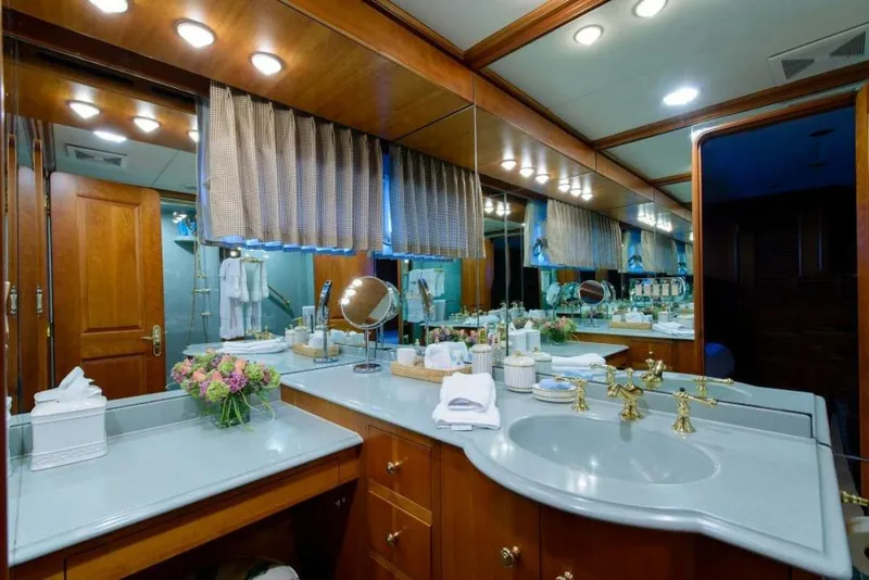 Slide: The Image of Burger Boat Company Raised Pilothouse 1998 - 46