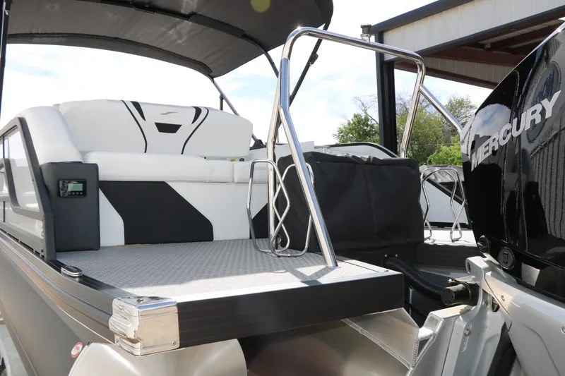 Slide: The Image of EVOTTI 725 CS Tri-Toon 2026 - 21