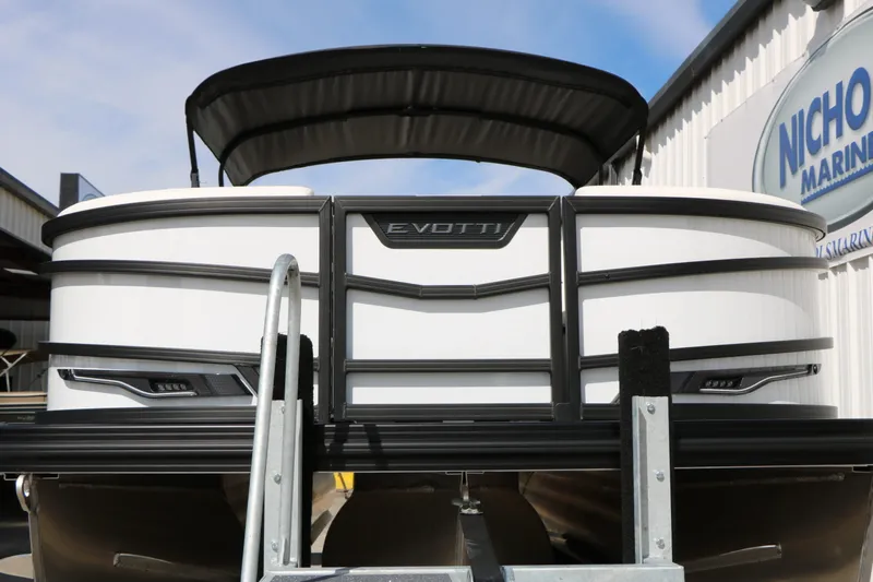 Slide: The Image of EVOTTI 725 CS Tri-Toon 2026 - 6