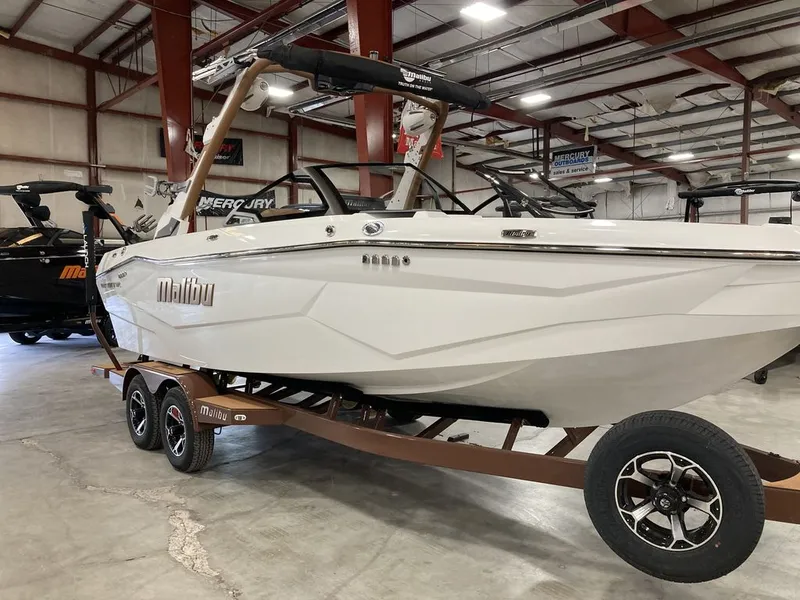 Slide: The Image of Malibu 22 LSV 2027 - 1
