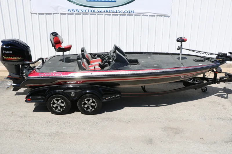 Slide: The Image of Skeeter Fx21 2015 - 11