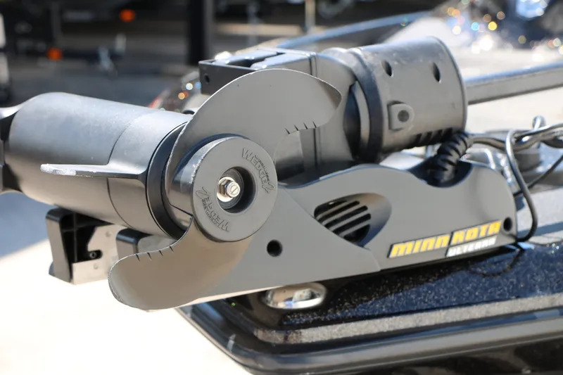 Slide: The Image of Skeeter Fx21 2015 - 15