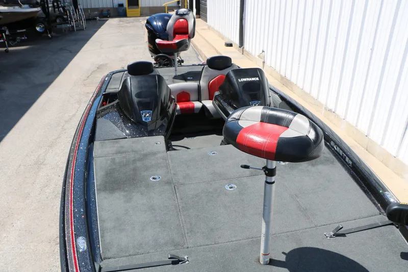 Slide: The Image of Skeeter Fx21 2015 - 22