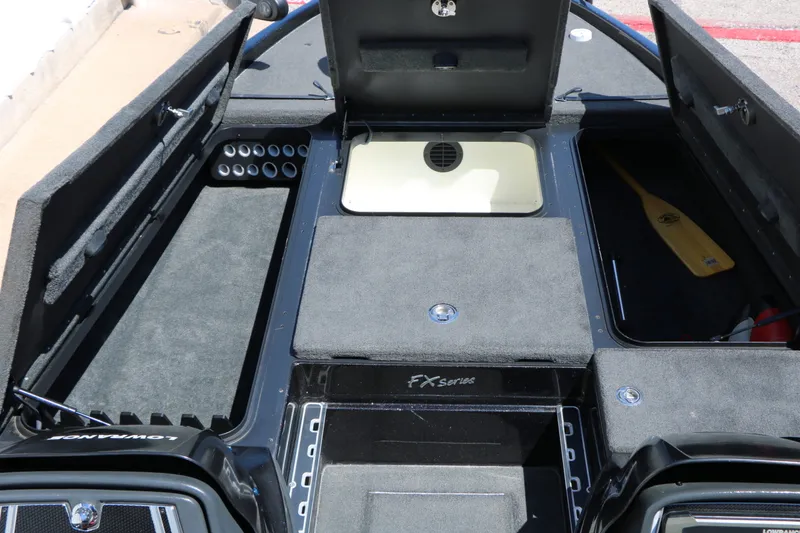 Slide: The Image of Skeeter Fx21 2015 - 28