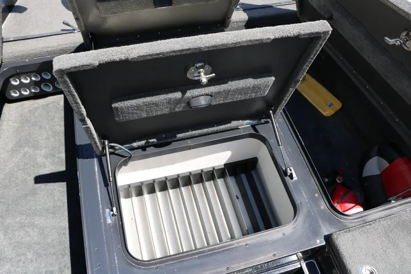 Slide: The Image of Skeeter Fx21 2015 - 31