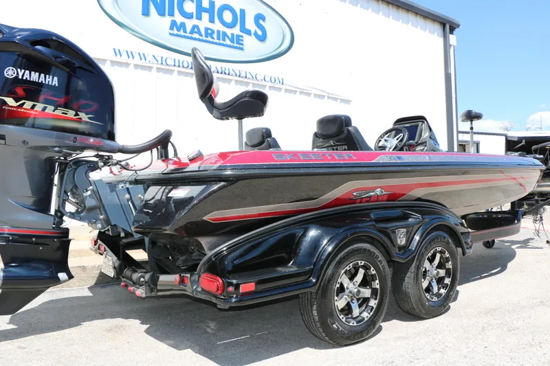 Slide: The Image of Skeeter Fx21 2015 - 4