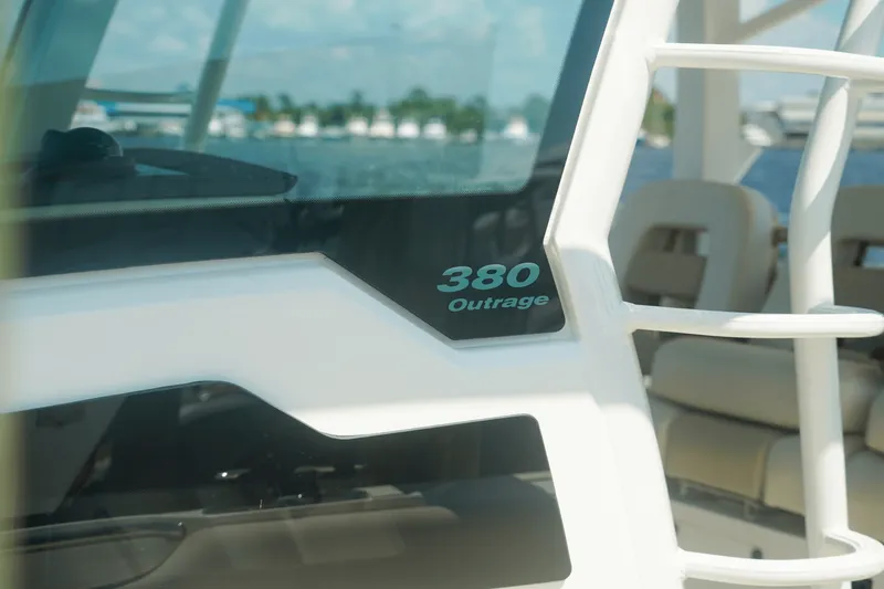Slide: The Image of Boston Whaler 380 Outrage 2025 - 12