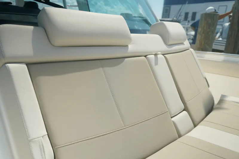 Slide: The Image of Boston Whaler 380 Outrage 2025 - 14