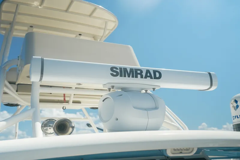 Slide: The Image of Boston Whaler 380 Outrage 2025 - 16