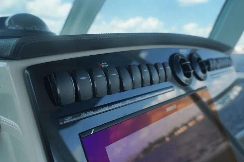 Slide: The Image of Boston Whaler 380 Outrage 2025 - 24