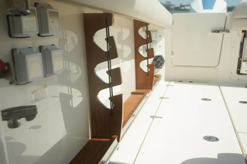 Slide: The Image of Boston Whaler 380 Outrage 2025 - 29
