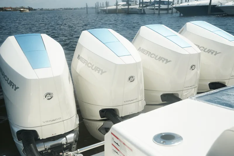 Slide: The Image of Boston Whaler 380 Outrage 2025 - 33