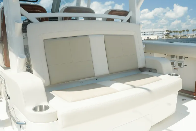 Slide: The Image of Boston Whaler 380 Outrage 2025 - 4