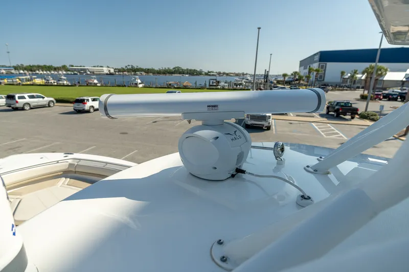 Slide: The Image of Boston Whaler 380 Outrage 2025 - 43