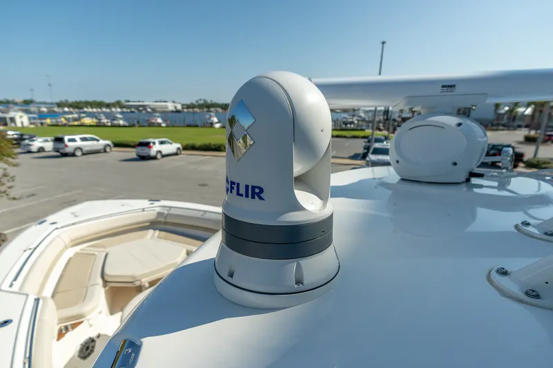 Slide: The Image of Boston Whaler 380 Outrage 2025 - 44