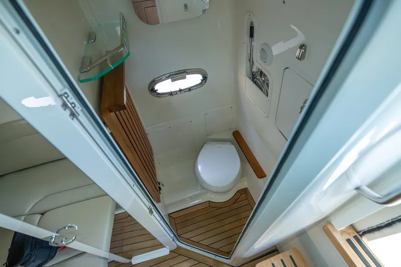 Slide: The Image of Boston Whaler 380 Outrage 2025 - 48