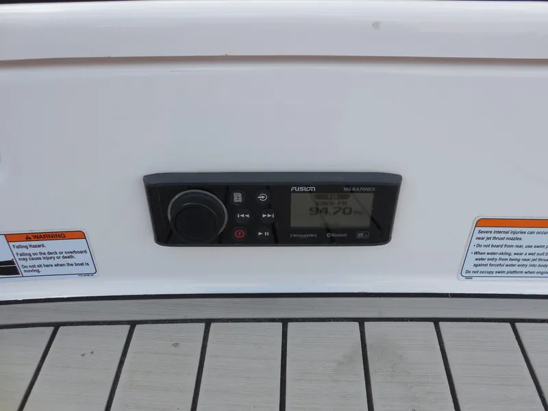 Slide: The Image of Yamaha 195S 2020 - 10