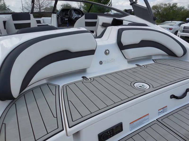 Slide: The Image of Yamaha 195S 2020 - 11