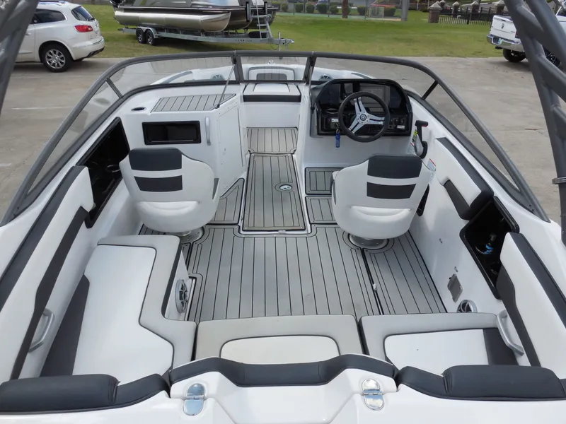 Slide: The Image of Yamaha 195S 2020 - 12