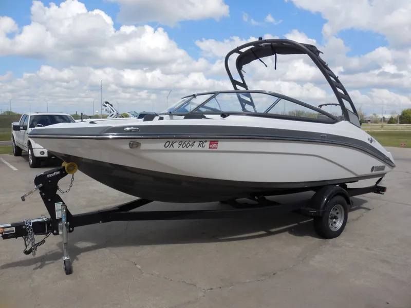 Slide: The Image of Yamaha 195S 2020 - 6